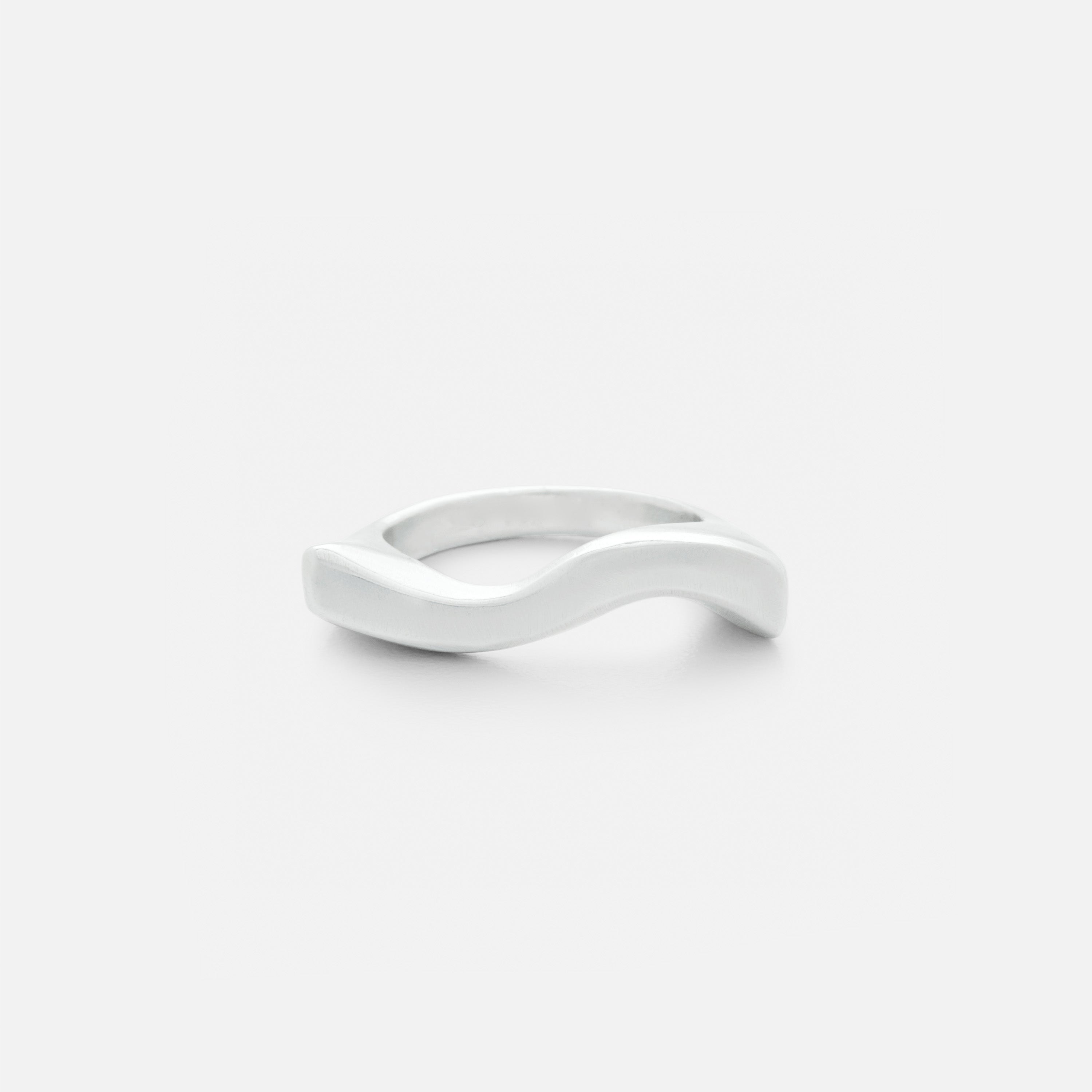 Thick Wave Ring – Jill Platner