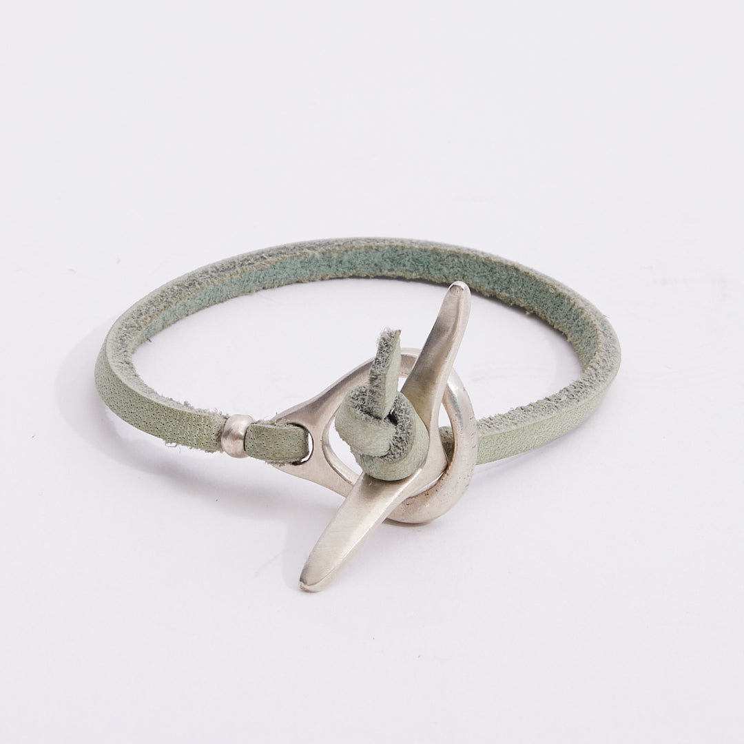 jp_clasp_black_bracelet_classi