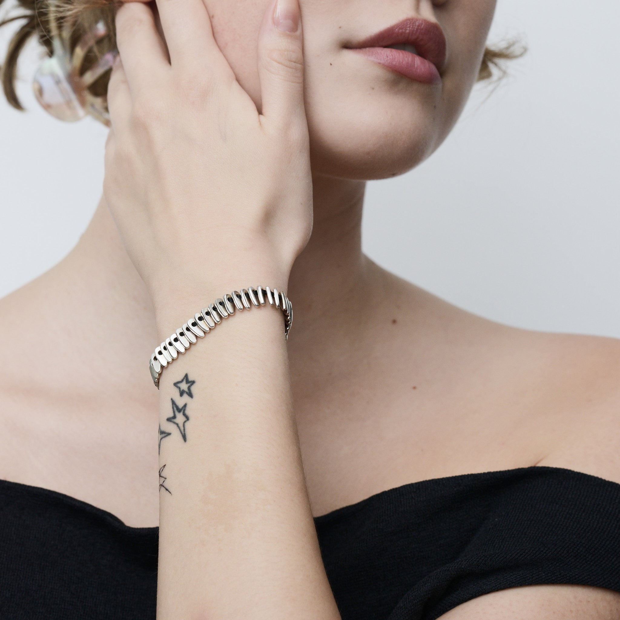 Tattoo bracelets are a thing and we want them all