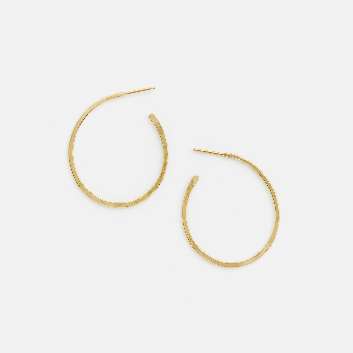 Flat Hoops, Medium, 19k Gold – Jill Platner
